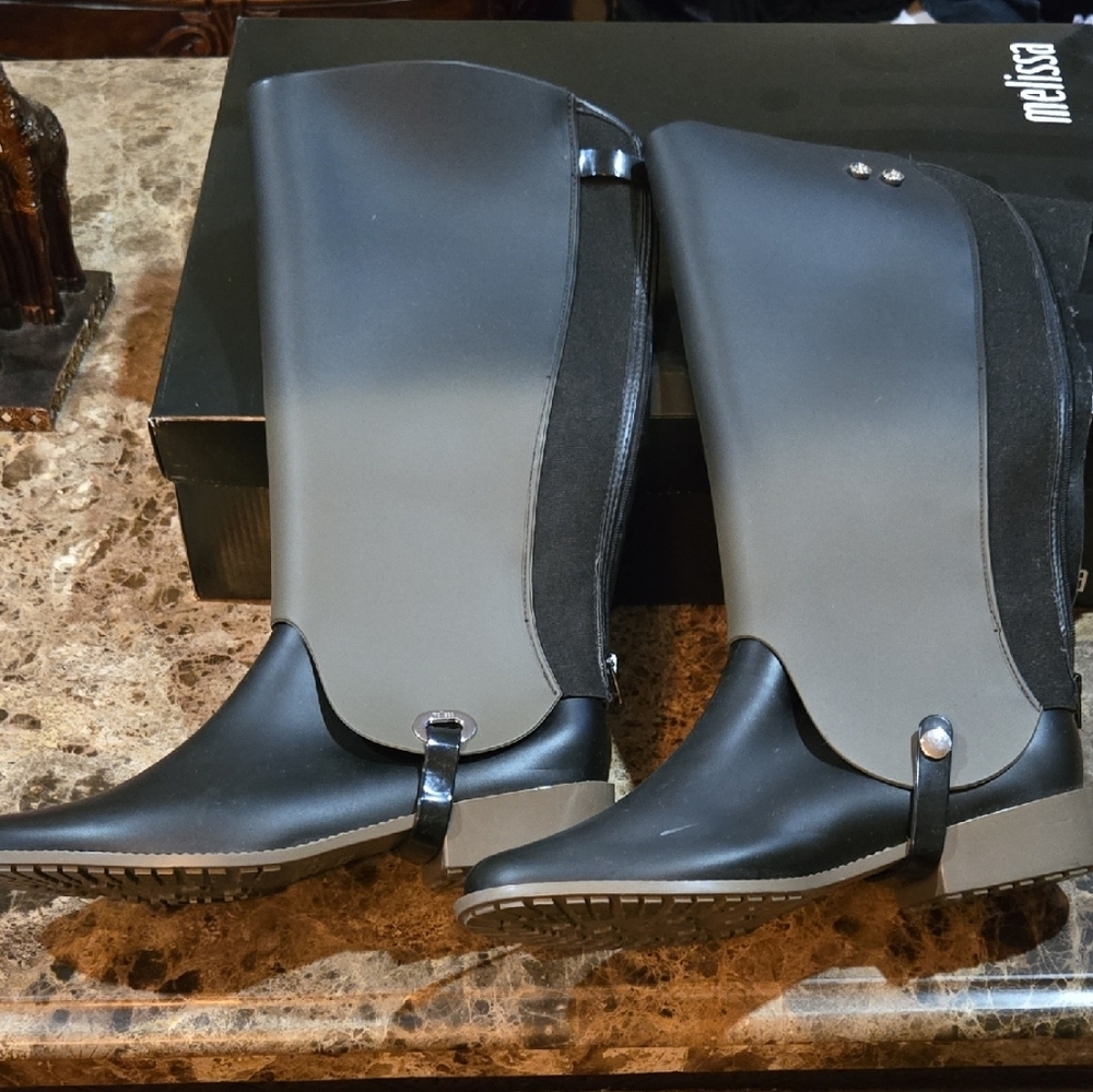 MELISSA RUBBER 2 IN ONE Black and green RUBBER Riding Boots - Picture 4 of 8